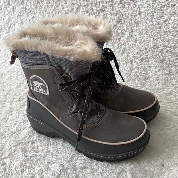 Sorel TIVOLI™ III winter boot Size: 6.5, Quarry and Cloud Grey - Picture 2 of 12